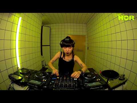 Risa Taniguchi | HÖR - Mar 31 / 2023